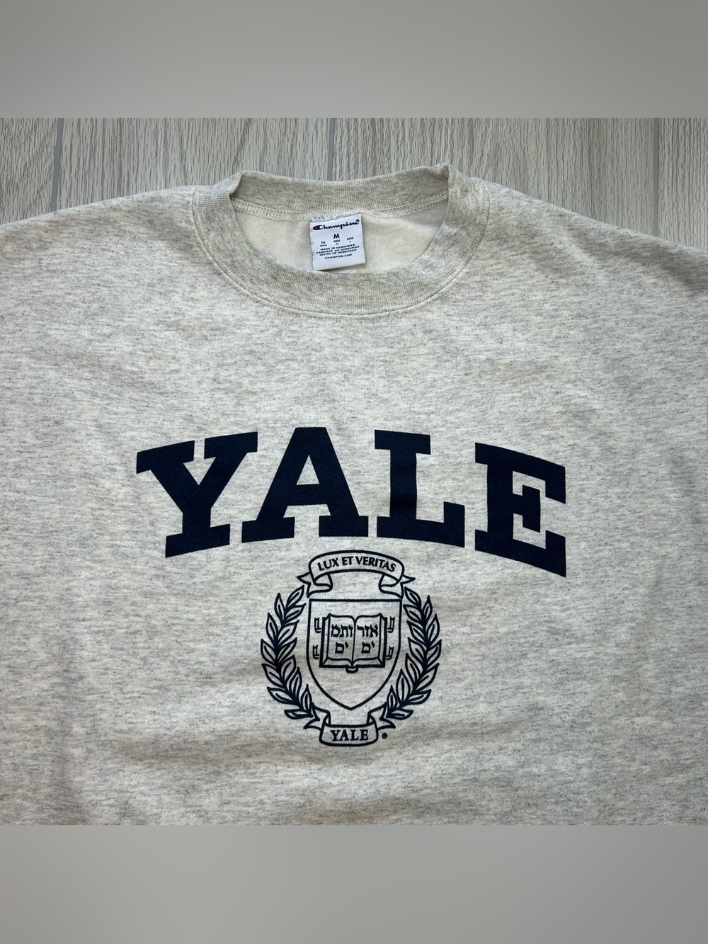 Champion Yale University Bulldogs Men M Fleece Crewneck Pullover Gray Sweatshirt - Picture 3 of 8